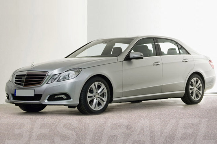 Taxi NCC Berlina Mercedes Chia Cagliari Elmas Airport